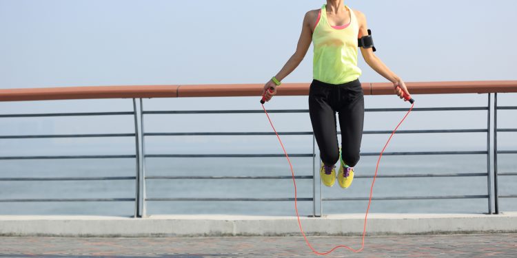 The benefits and disadvantages of jumping rope to lose weight